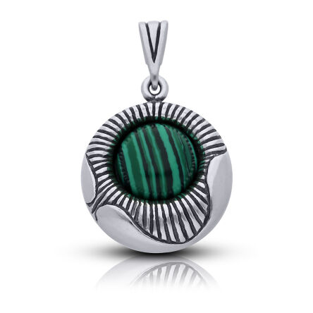 Zawieszka srebrna z zielonym kamieniem