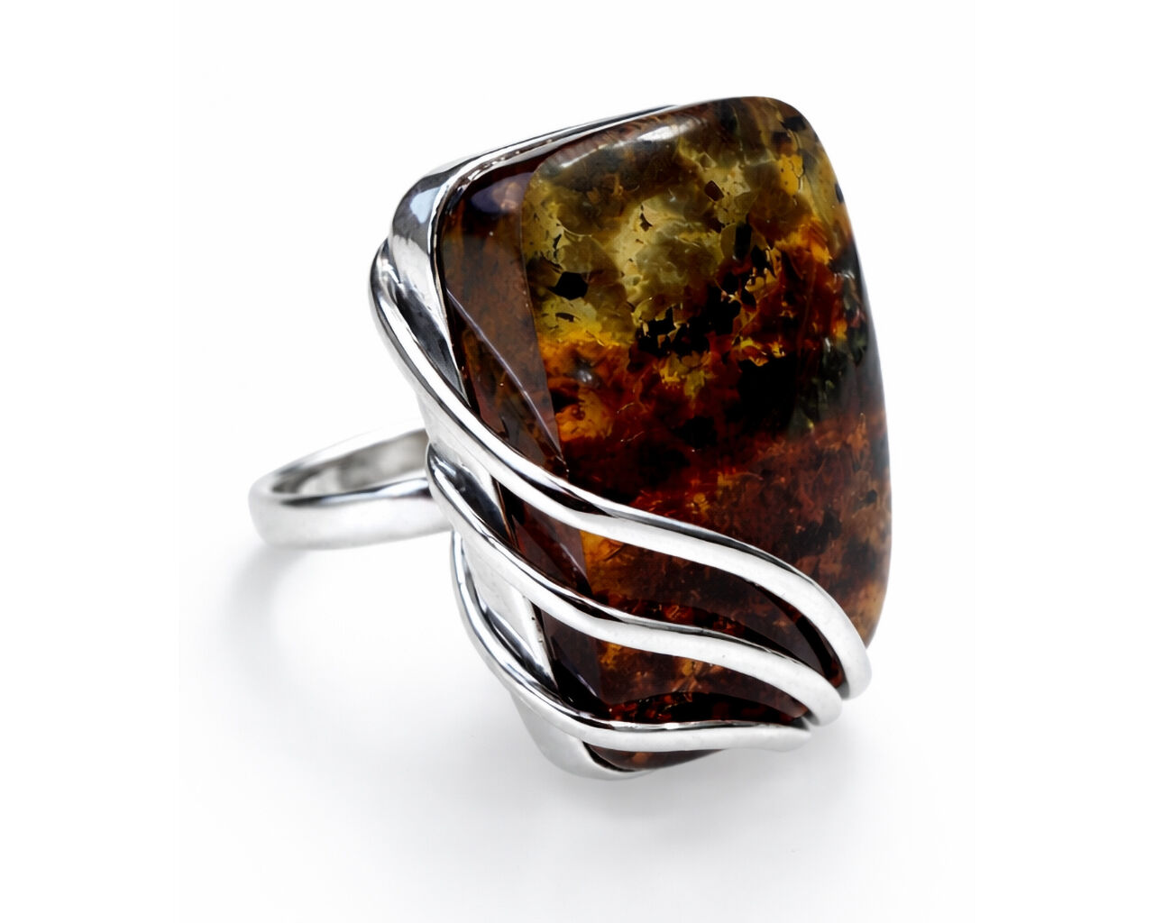 Srebrny pierścionek z bursztynem