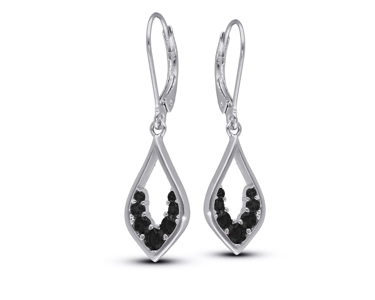 Kolczyki srebrne wiszące z czarnymi kamieniami