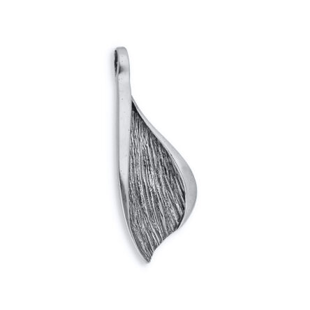 Zawieszka srebrna z pięknym wzorem