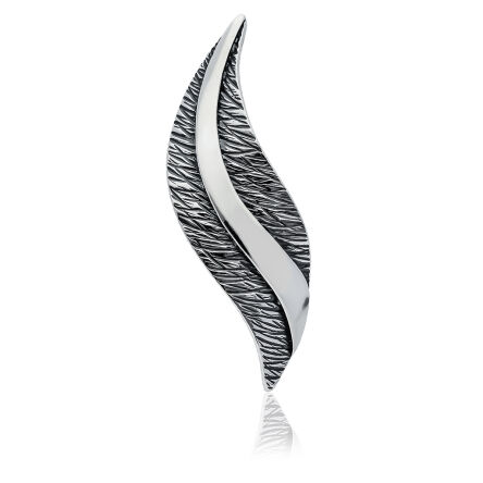 Zawieszka srebrna o smukłym kształcie